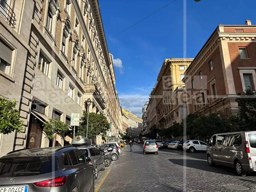 Immagine 4 di Ufficio in affitto  in Via Barberini a Roma