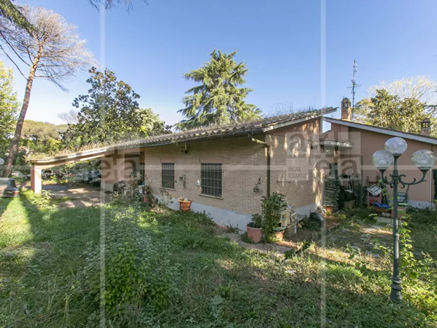 Immagine 1 di Villa in vendita  in Via Leonardo Fibonacci a Roma