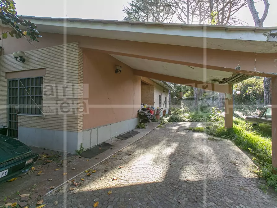 Immagine 24 di Villa in vendita  in Via Leonardo Fibonacci a Roma