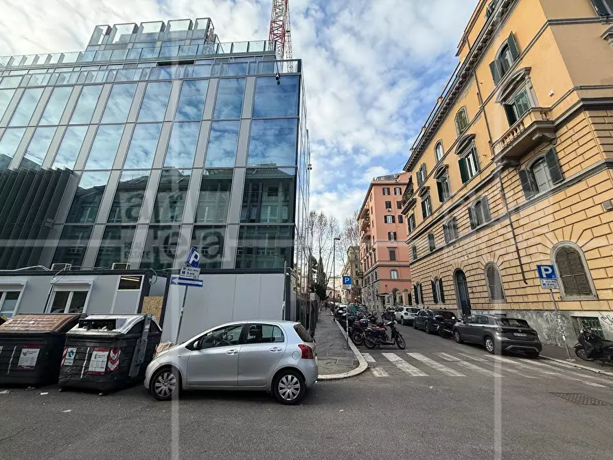 Immagine 2 di Ufficio in affitto  in Via Ombrone a Roma