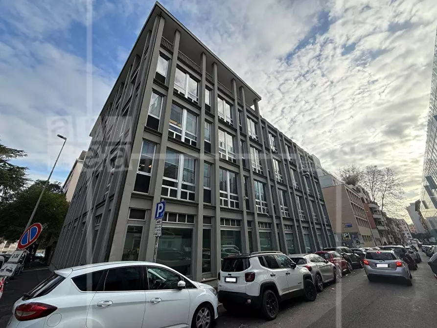 Immagine 5 di Ufficio in affitto  in Via Ombrone a Roma