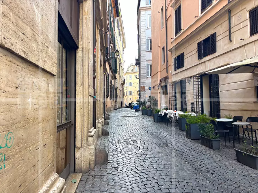 Immagine 7 di Appartamento in vendita  in Vicolo delle Vacche a Roma