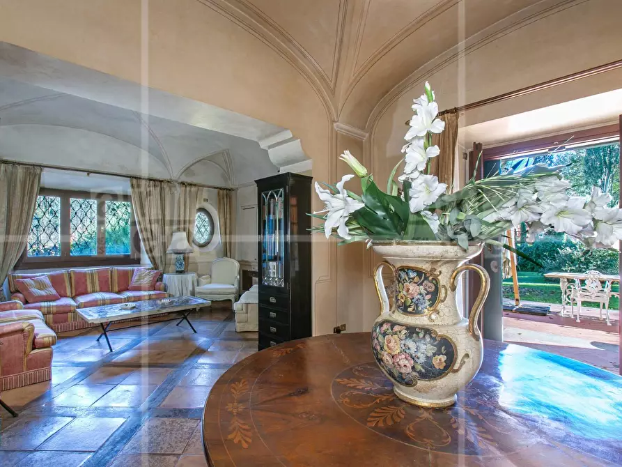 Immagine 14 di Villa in vendita  in Via Appia Antica a Roma