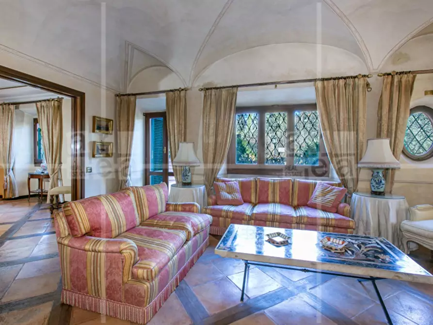 Immagine 15 di Villa in vendita  in Via Appia Antica a Roma