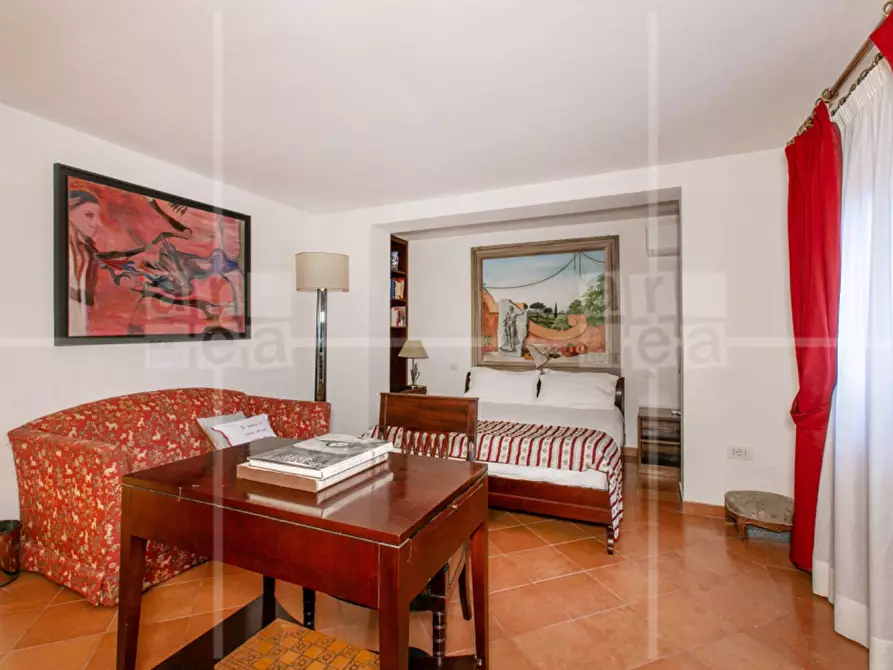 Immagine 20 di Villa in vendita  in Via Appia Antica a Roma