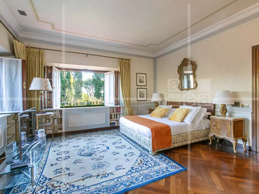 Immagine 23 di Villa in vendita  in Via Appia Antica a Roma