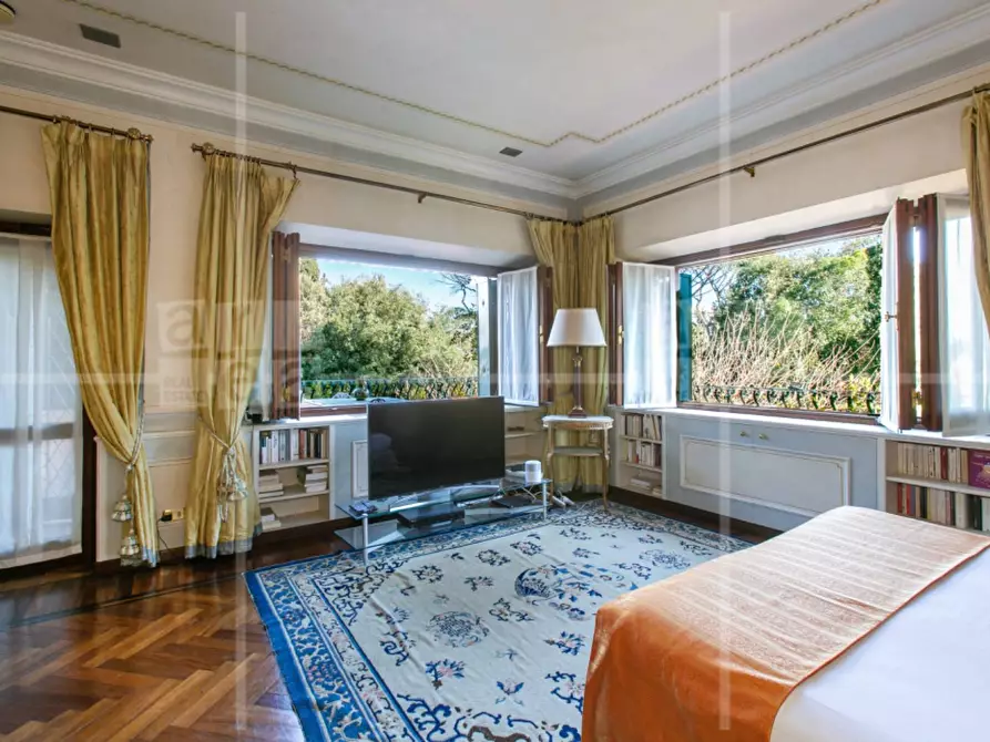 Immagine 24 di Villa in vendita  in Via Appia Antica a Roma