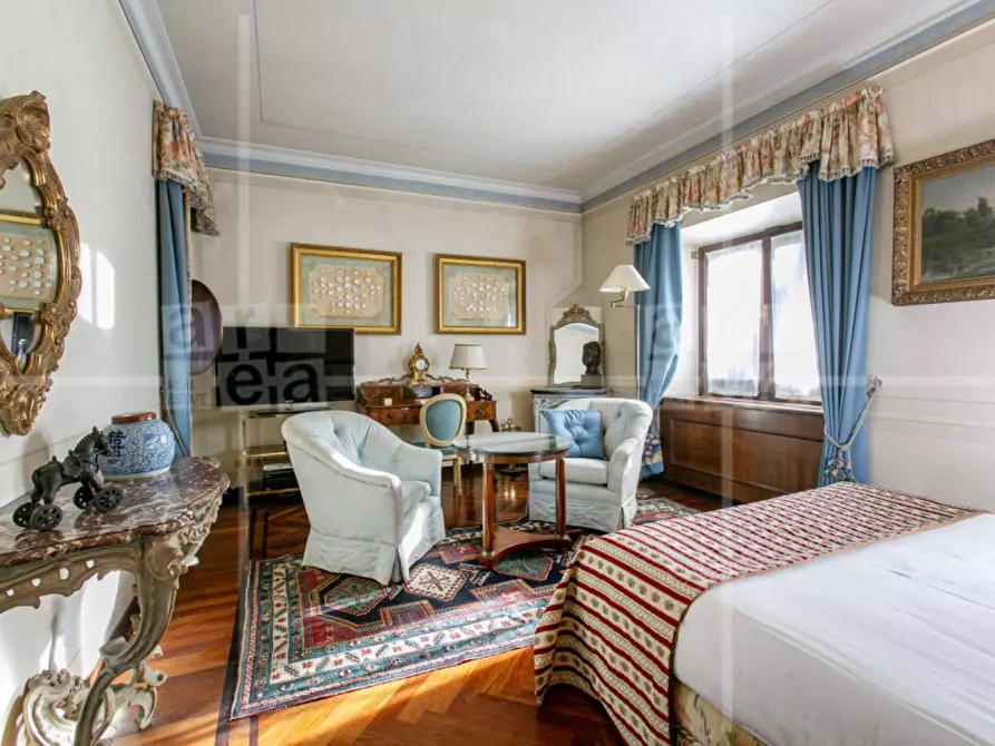 Immagine 28 di Villa in vendita  in Via Appia Antica a Roma