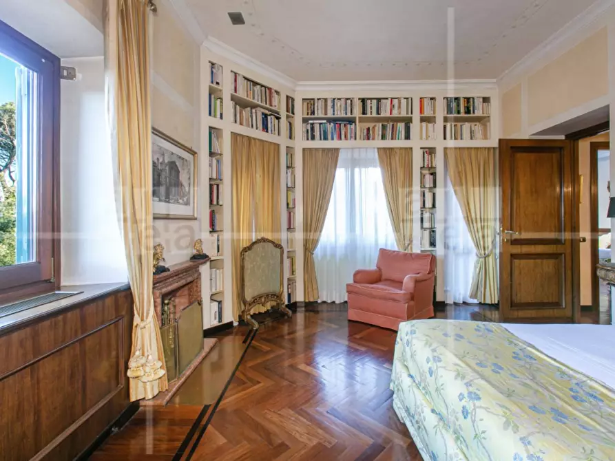 Immagine 31 di Villa in vendita  in Via Appia Antica a Roma