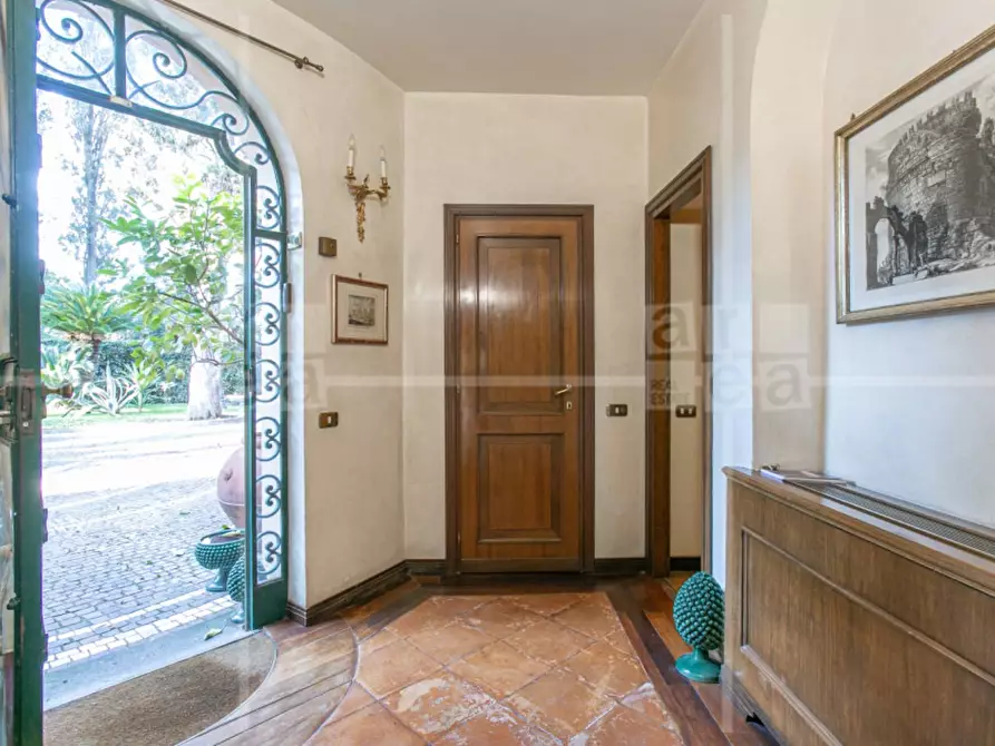 Immagine 51 di Villa in vendita  in Via Appia Antica a Roma