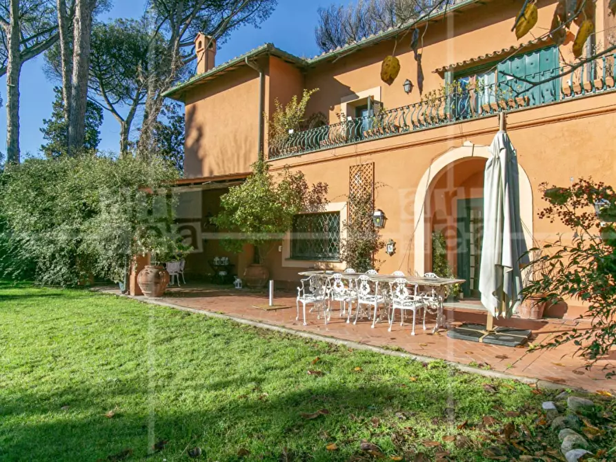 Immagine 52 di Villa in vendita  in Via Appia Antica a Roma