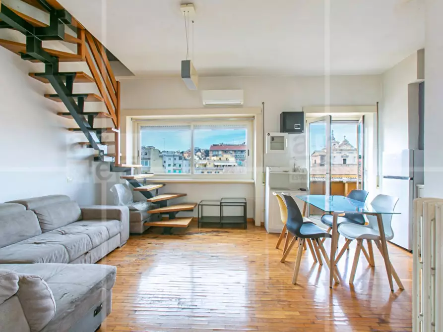 Immagine 1 di Appartamento in affitto  in Via Delle Fornaci a Roma