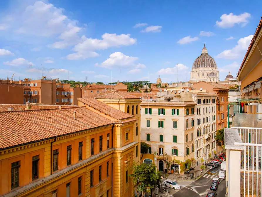 Immagine 2 di Appartamento in affitto  in Via Delle Fornaci a Roma