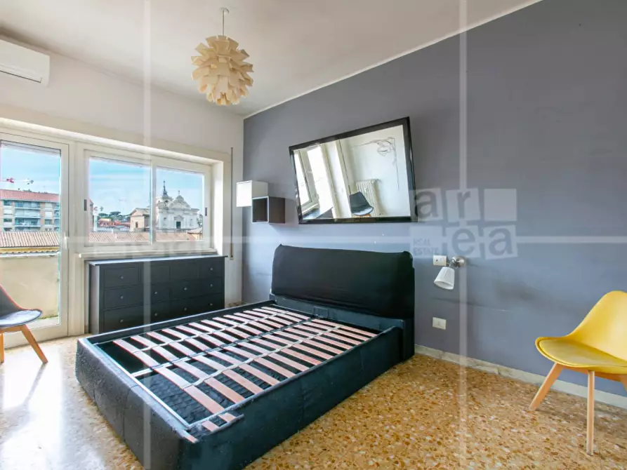 Immagine 11 di Appartamento in affitto  in Via Delle Fornaci a Roma