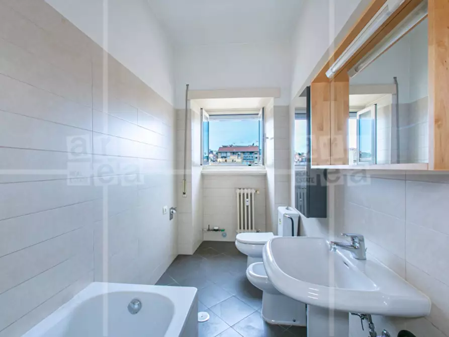 Immagine 20 di Appartamento in affitto  in Via Delle Fornaci a Roma