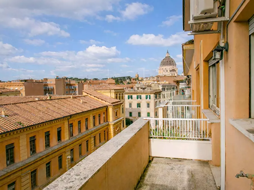 Immagine 25 di Appartamento in affitto  in Via Delle Fornaci a Roma