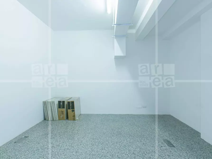 Immagine 27 di Ufficio in affitto  in Via Quattro Novembre a Roma