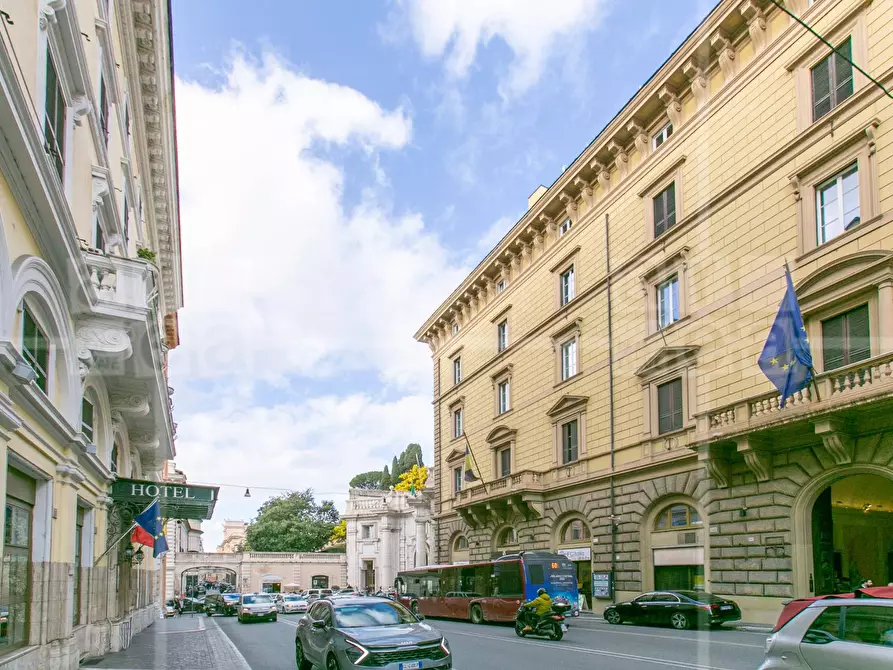 Immagine 36 di Ufficio in affitto  in Via Quattro Novembre a Roma