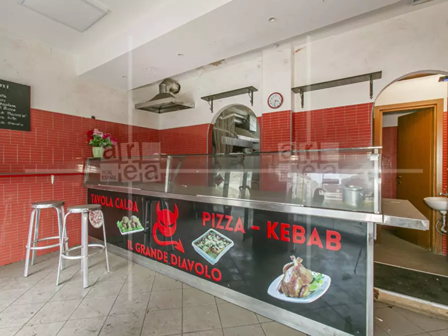 Immagine 1 di Locale commerciale in vendita  in Via Emanuele Tesauro snc a Roma