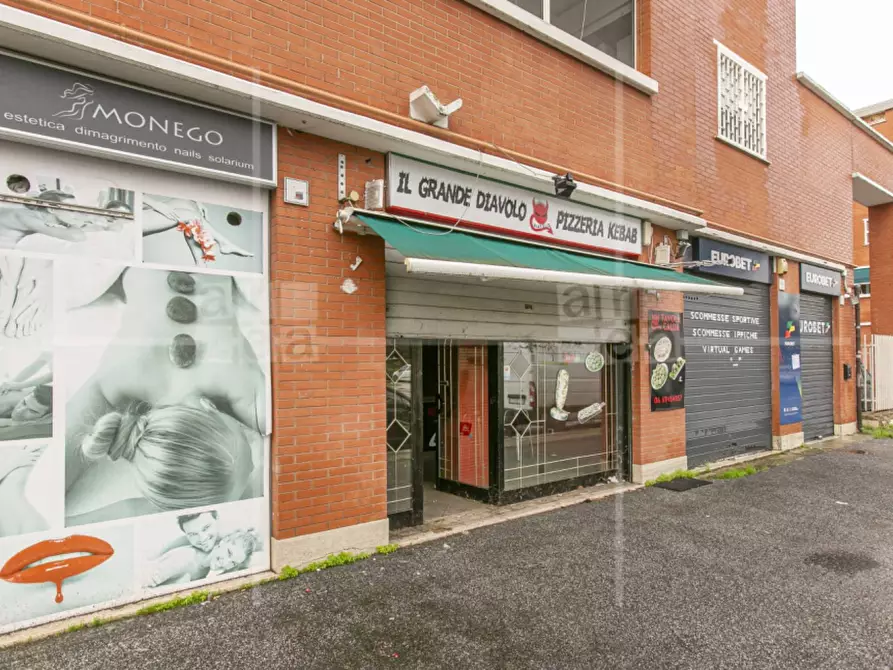 Immagine 16 di Locale commerciale in vendita  in Via Emanuele Tesauro snc a Roma