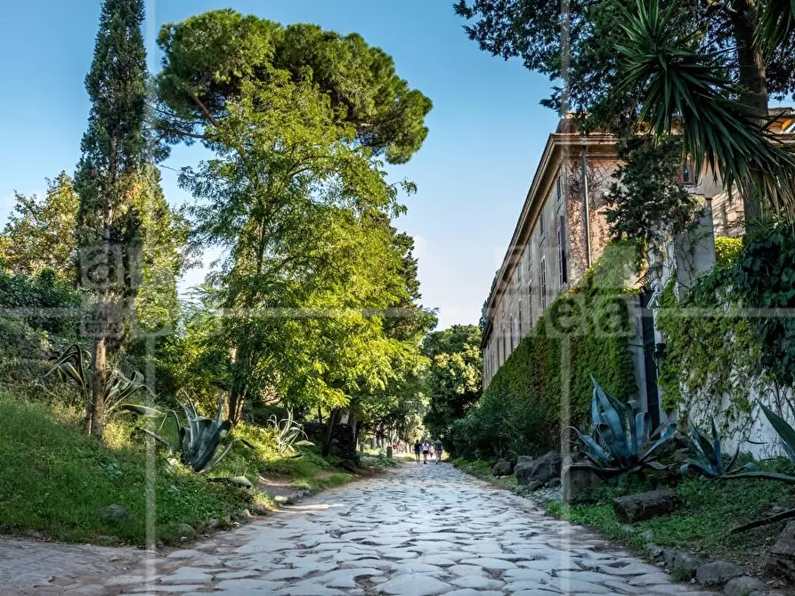 Immagine 2 di Casa indipendente in affitto  in Via Appia Antica a Roma