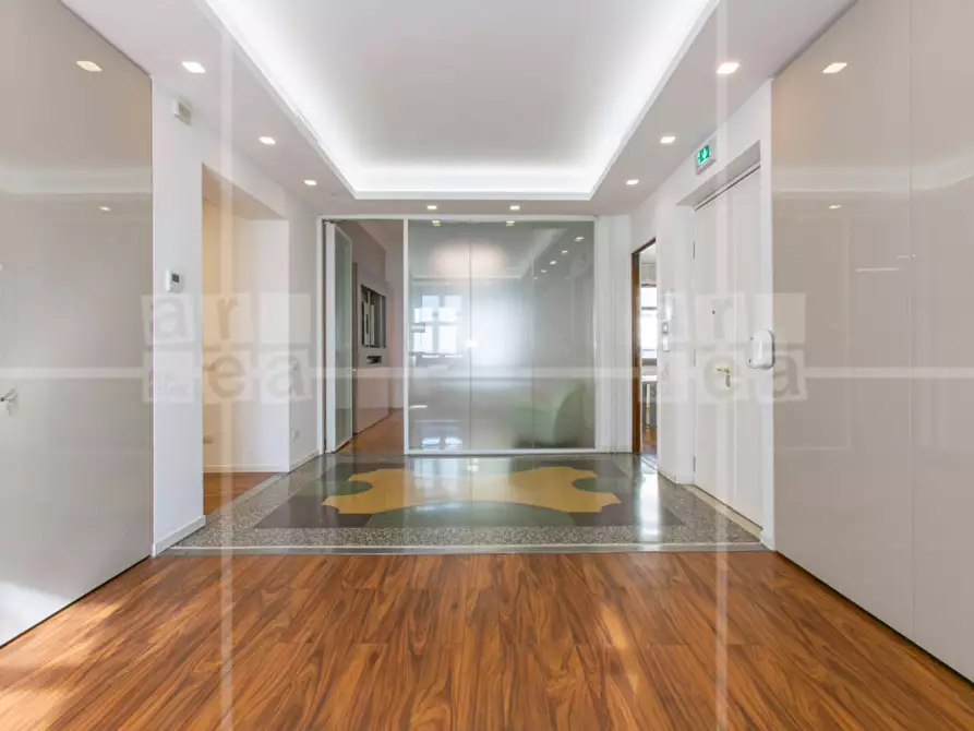 Immagine 2 di Ufficio in affitto  in Via Barberini a Roma