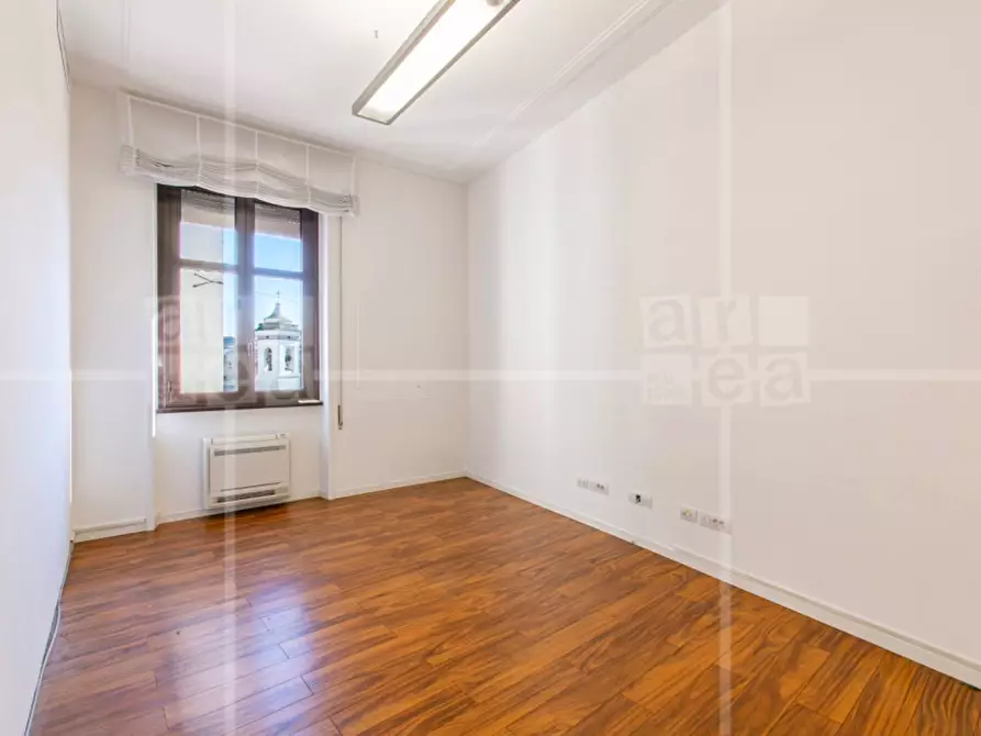 Immagine 23 di Ufficio in affitto  in Via Barberini a Roma