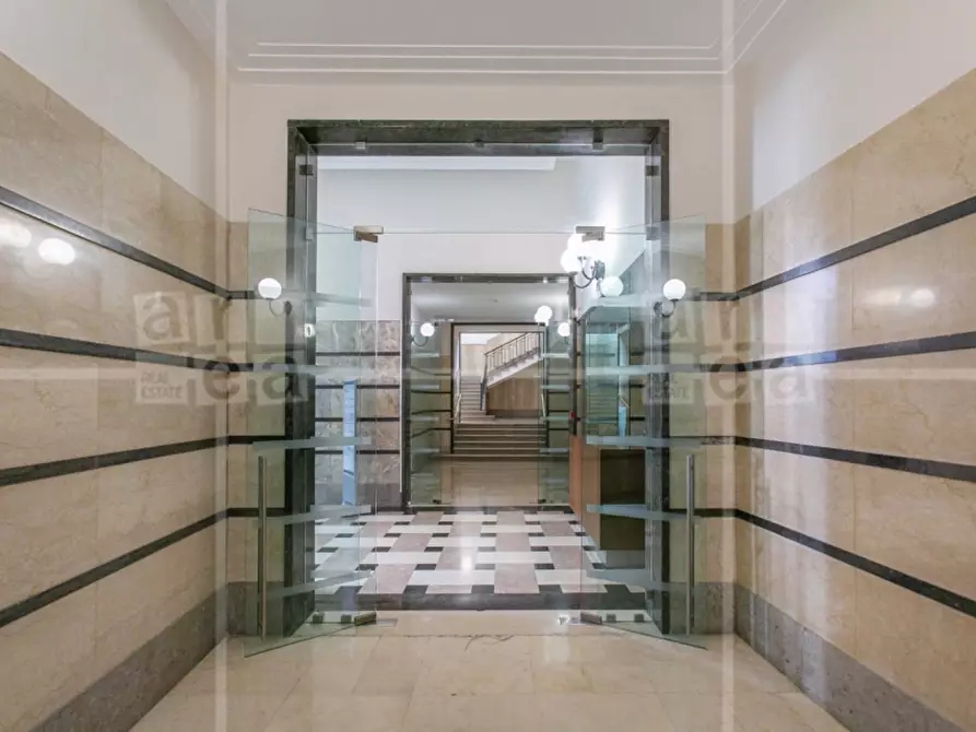Immagine 34 di Ufficio in affitto  in Via Barberini a Roma
