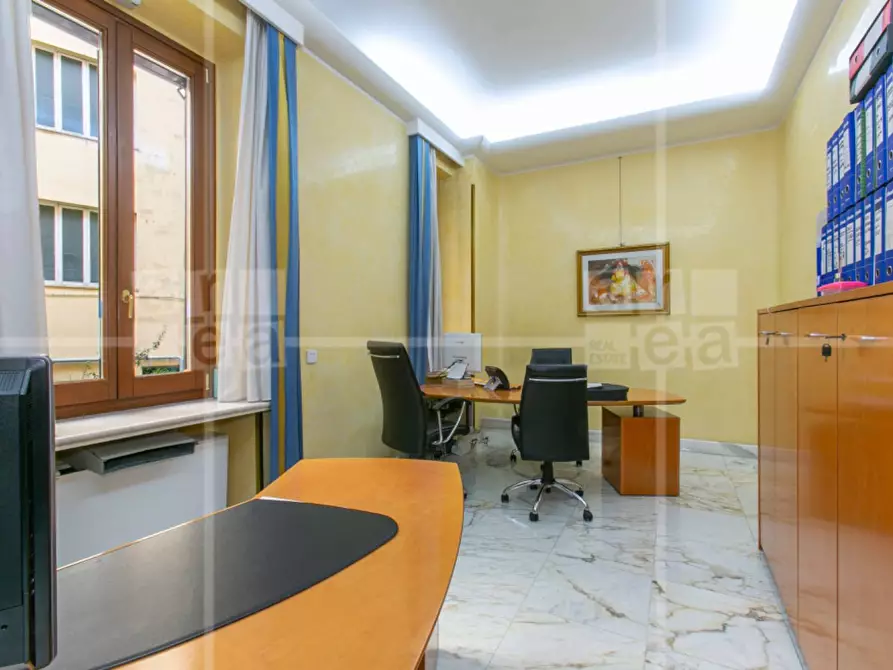 Immagine 30 di Appartamento in vendita  in Via Boncompagni 28 a Roma