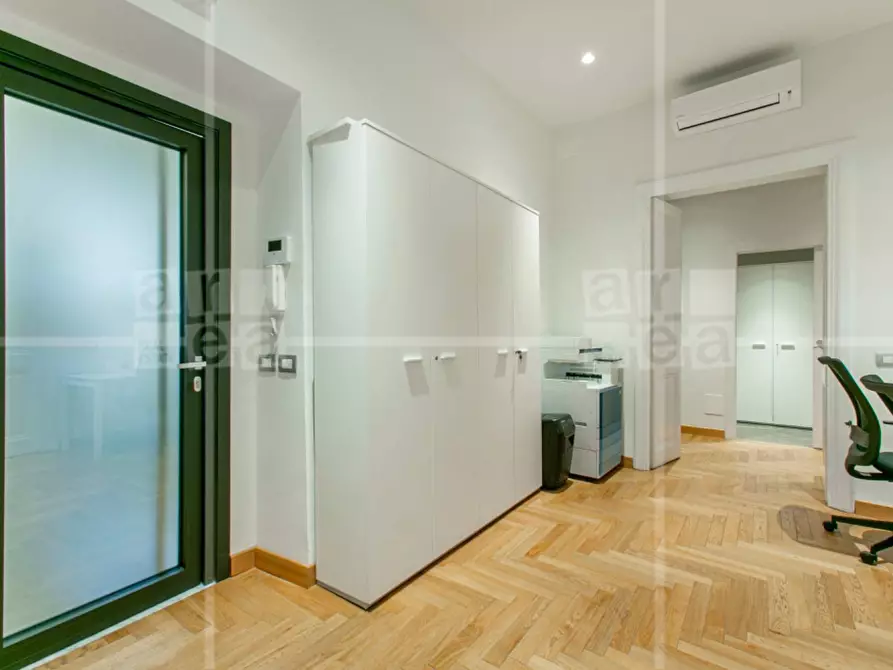 Immagine 3 di Ufficio in affitto  in Via Di San Marcello a Roma