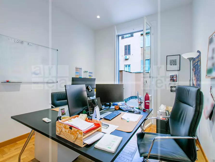 Immagine 8 di Ufficio in affitto  in Via Di San Marcello a Roma