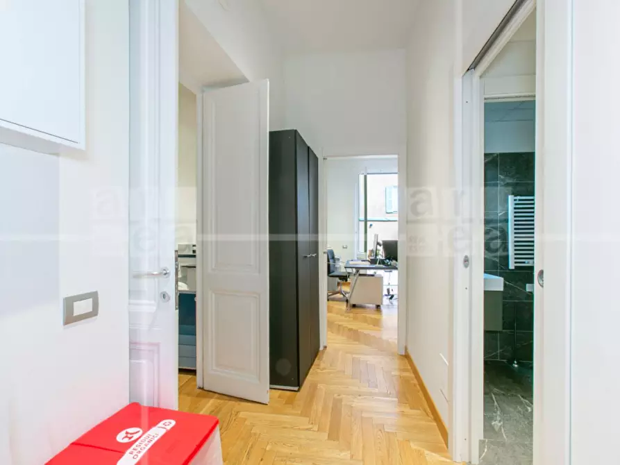 Immagine 9 di Ufficio in affitto  in Via Di San Marcello a Roma