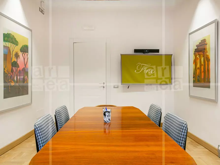 Immagine 3 di Ufficio in affitto  in Via Di San Marcello a Roma