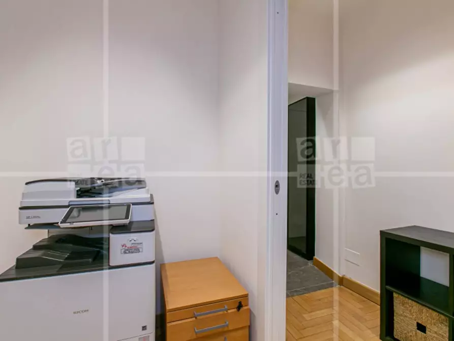 Immagine 8 di Ufficio in affitto  in Via Di San Marcello a Roma
