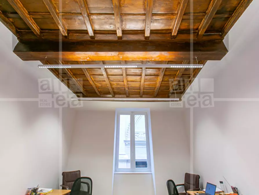 Immagine 11 di Ufficio in affitto  in Via Di San Marcello a Roma