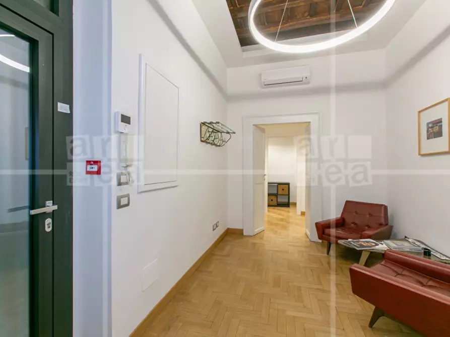 Immagine 17 di Ufficio in affitto  in Via Di San Marcello a Roma