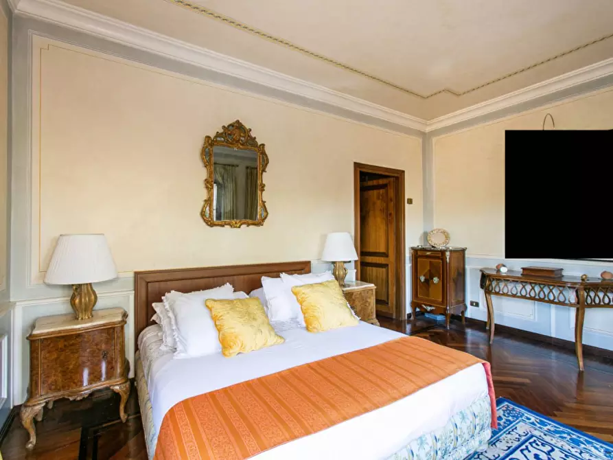 Immagine 1 di Appartamento in vendita  in Via Cola Di Rienzo a Roma