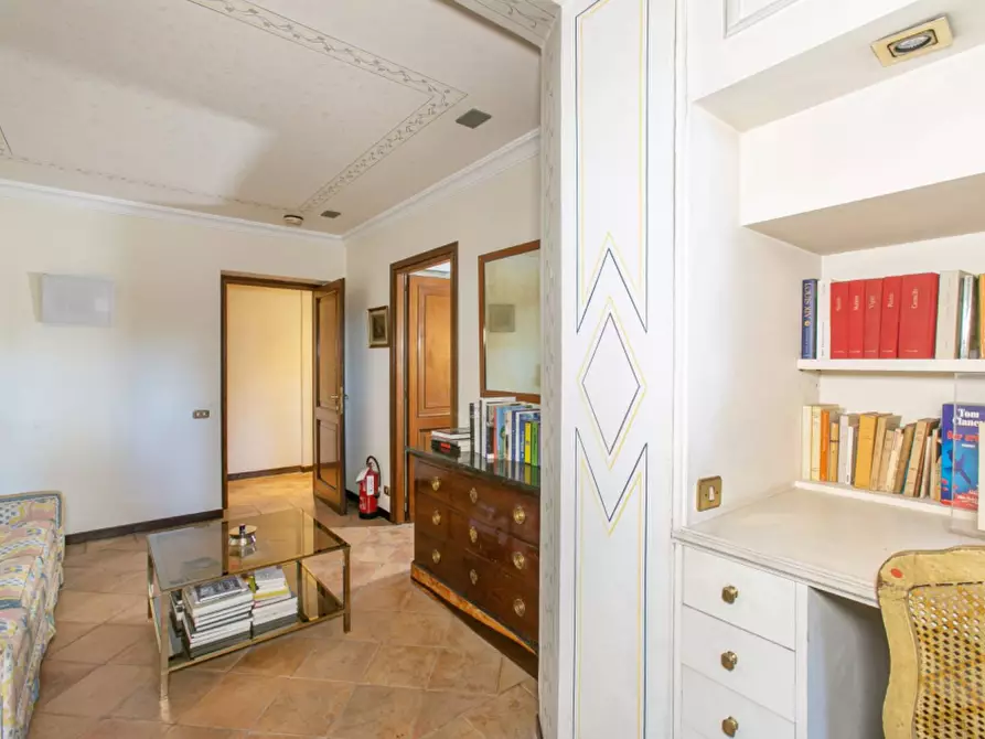 Immagine 4 di Appartamento in vendita  in Via Cola Di Rienzo a Roma