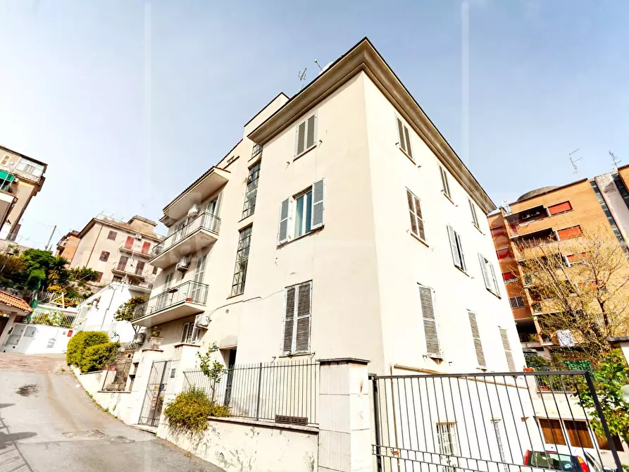 Immagine 23 di Appartamento in affitto  in Via Pietro Albertini a Roma