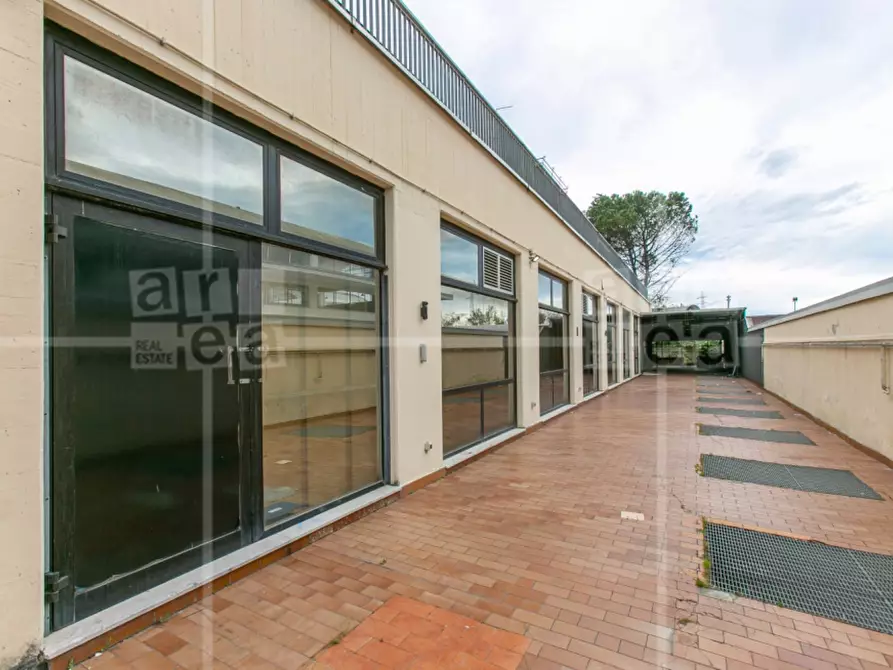 Immagine 22 di Locale commerciale in affitto  in Via Tiburtina a Roma