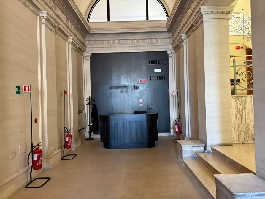 Immagine 19 di Ufficio in affitto  in Piazza San bernardo a Roma
