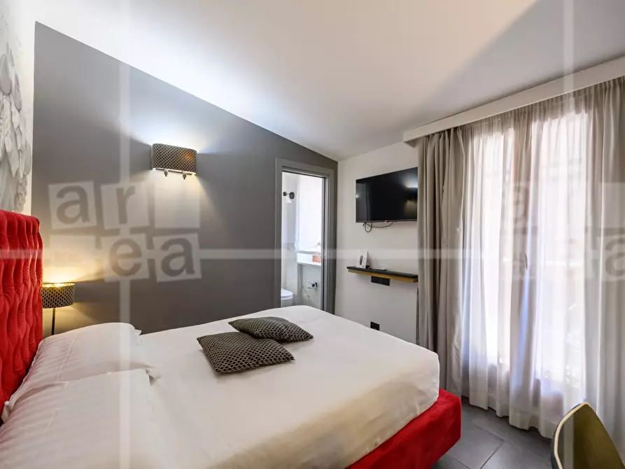 Immagine 6 di Attività commerciale in vendita  in Via Carlo Emanuele I a Roma