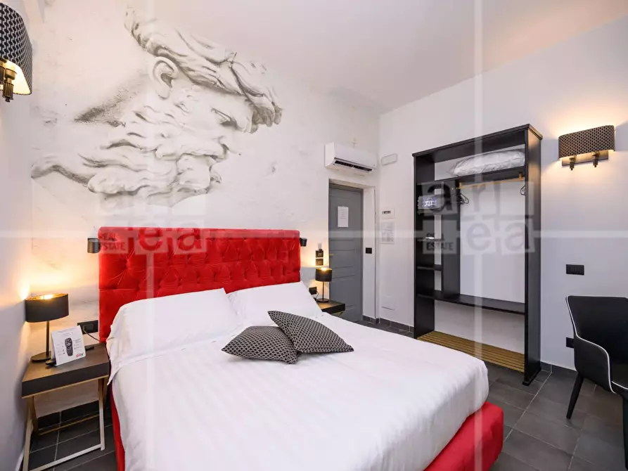 Immagine 5 di Attività commerciale in vendita  in Via Carlo Emanuele I a Roma