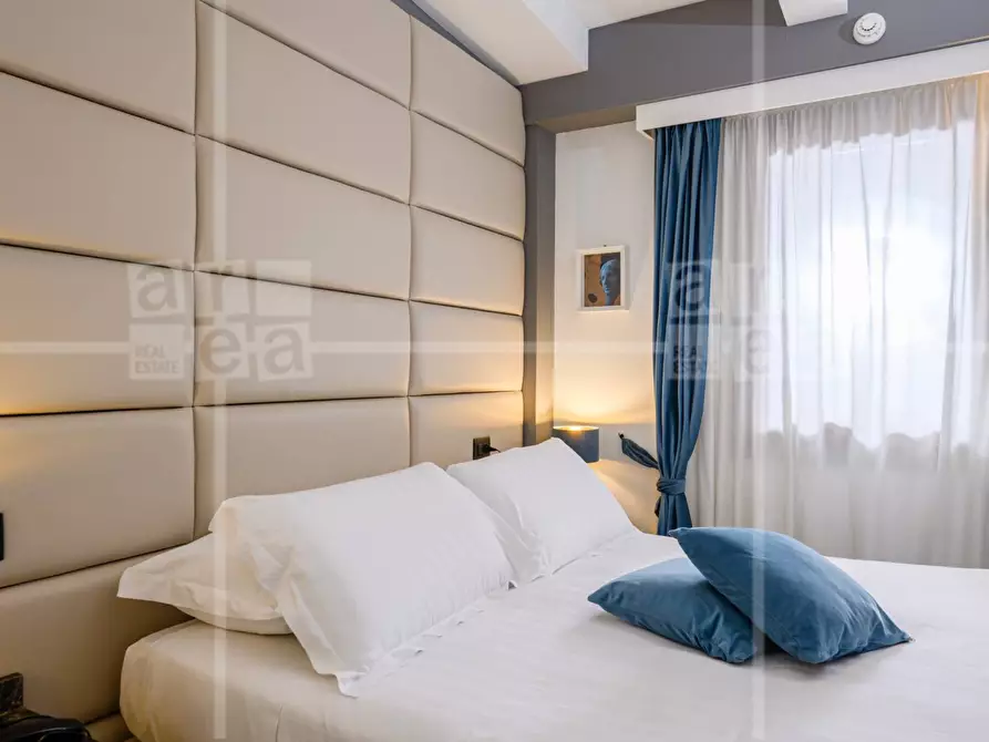 Immagine 7 di Attività commerciale in vendita  in Via Carlo Emanuele I a Roma