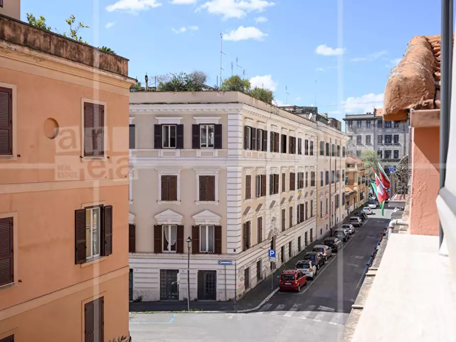 Immagine 25 di Attività commerciale in vendita  in Via Carlo Emanuele I a Roma