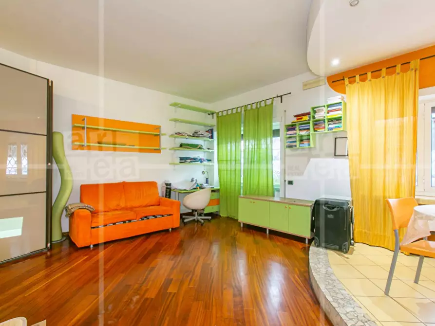 Immagine 1 di Appartamento in vendita  in Via Fiorini Fiorino a Roma