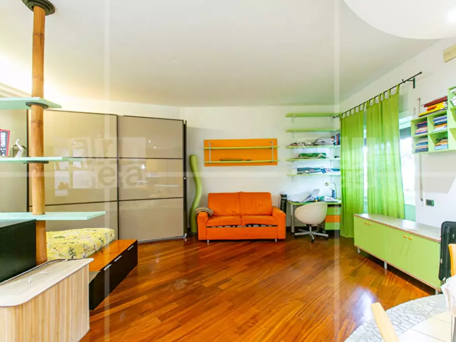 Immagine 5 di Appartamento in vendita  in Via Fiorini Fiorino a Roma