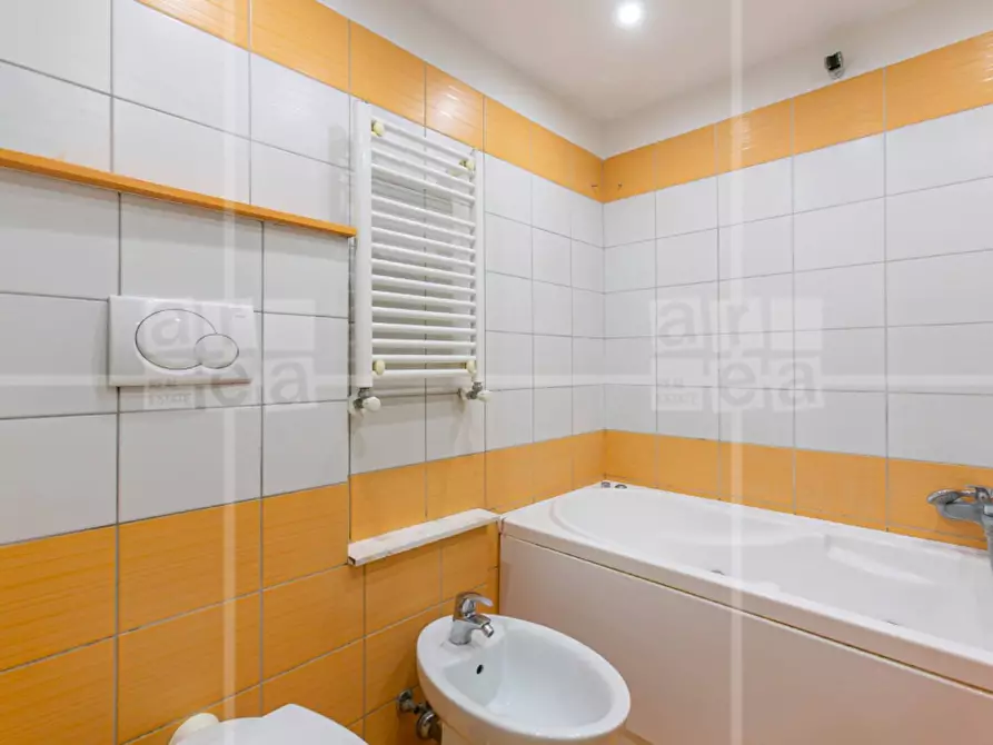 Immagine 15 di Appartamento in vendita  in Via Fiorini Fiorino a Roma