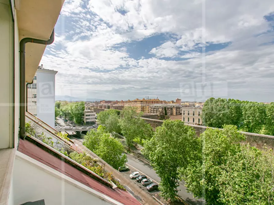 Immagine 22 di Appartamento in vendita  in Via Casilina a Roma