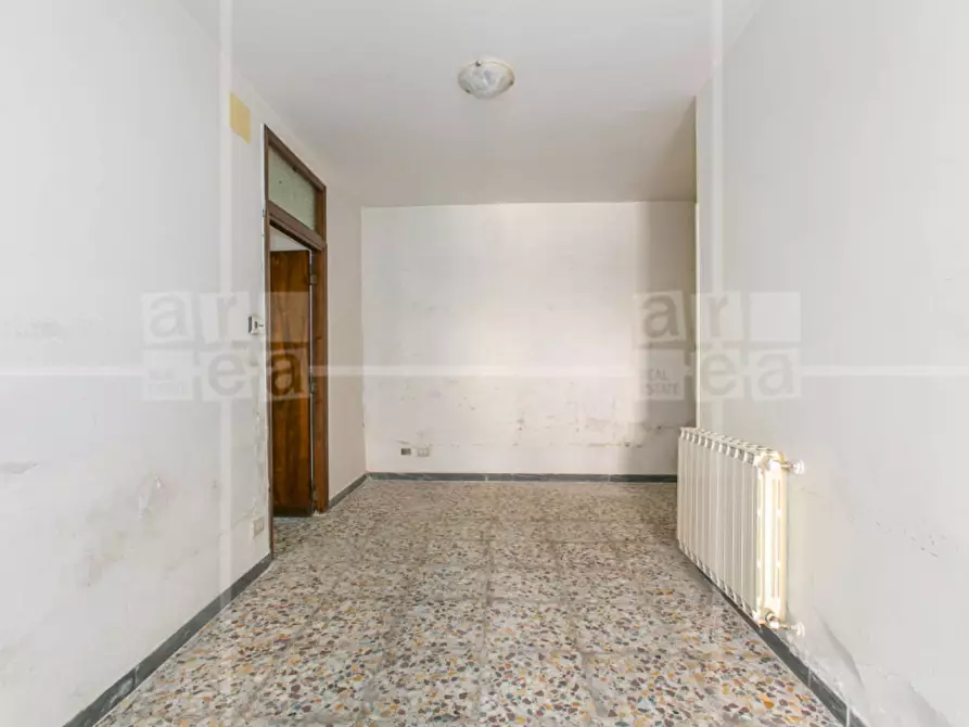 Immagine 2 di Appartamento in vendita  in Via Trofarello a Roma